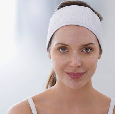 Differences Between a Chemical Peel and Microdermabrasion